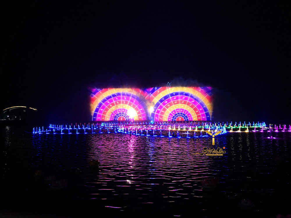 達州蓮花湖《圣蓮華彩》水舞光影秀(圖5)