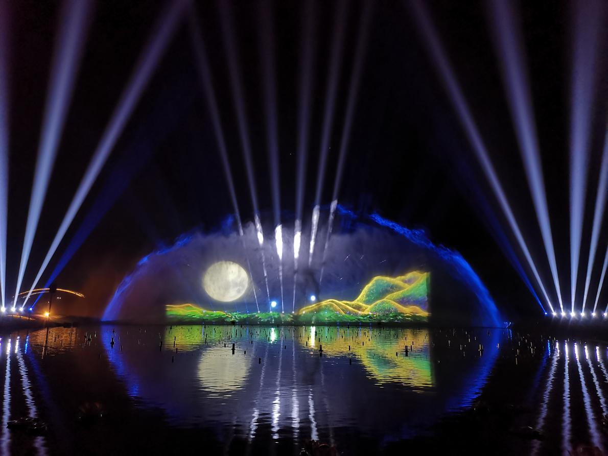 由白寶強導演的蓮花湖圣蓮華彩水水舞光影秀在達州蓮花湖上演(圖6) 由白寶強導演的蓮花湖圣蓮華彩水水舞光影秀在達州蓮花湖上演(圖6)