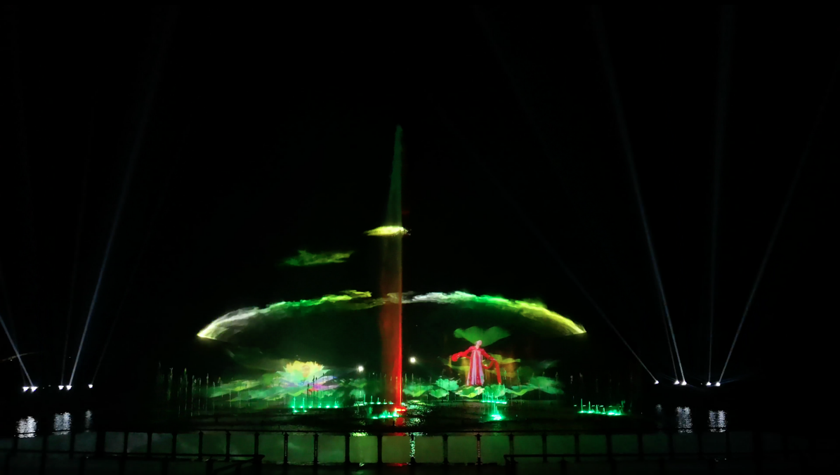 由白寶強導演的蓮花湖圣蓮華彩水水舞光影秀在達州蓮花湖上演(圖8) 由白寶強導演的蓮花湖圣蓮華彩水水舞光影秀在達州蓮花湖上演(圖8)