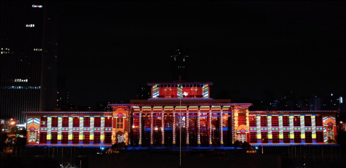 天空創(chuàng)想用科技點亮城市！杭州武林廣場3DMAPPING秀震撼上演！(圖7)